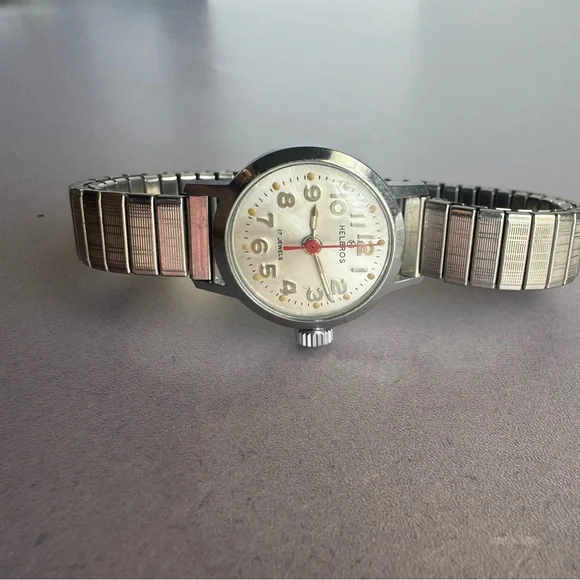 Vintage Helbros Lady 17 Jewels Silver Watch - Picture 2 of 7